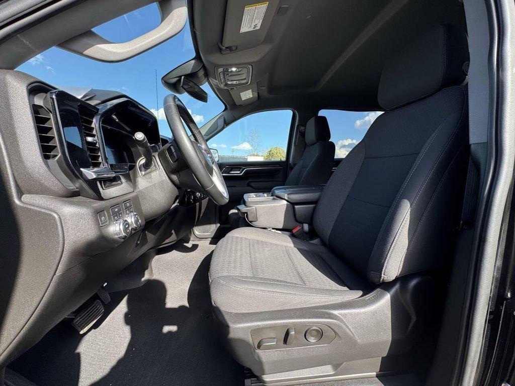 used 2023 GMC Sierra 1500 car, priced at $34,975