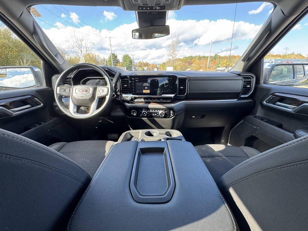 used 2023 GMC Sierra 1500 car, priced at $34,975