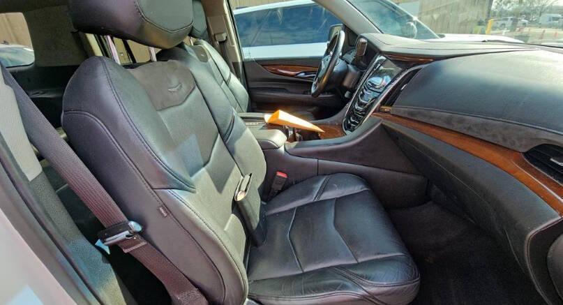 used 2018 Cadillac Escalade ESV car, priced at $31,975