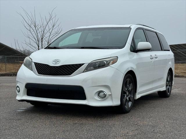 used 2016 Toyota Sienna car, priced at $25,975