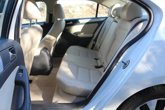 used 2014 Volkswagen Jetta Hybrid car, priced at $8,975