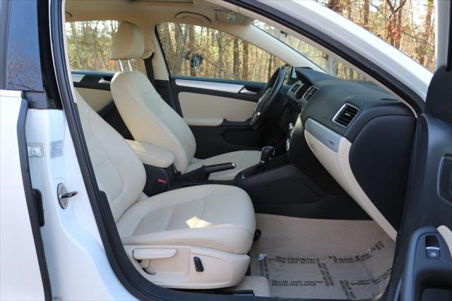 used 2014 Volkswagen Jetta Hybrid car, priced at $8,975