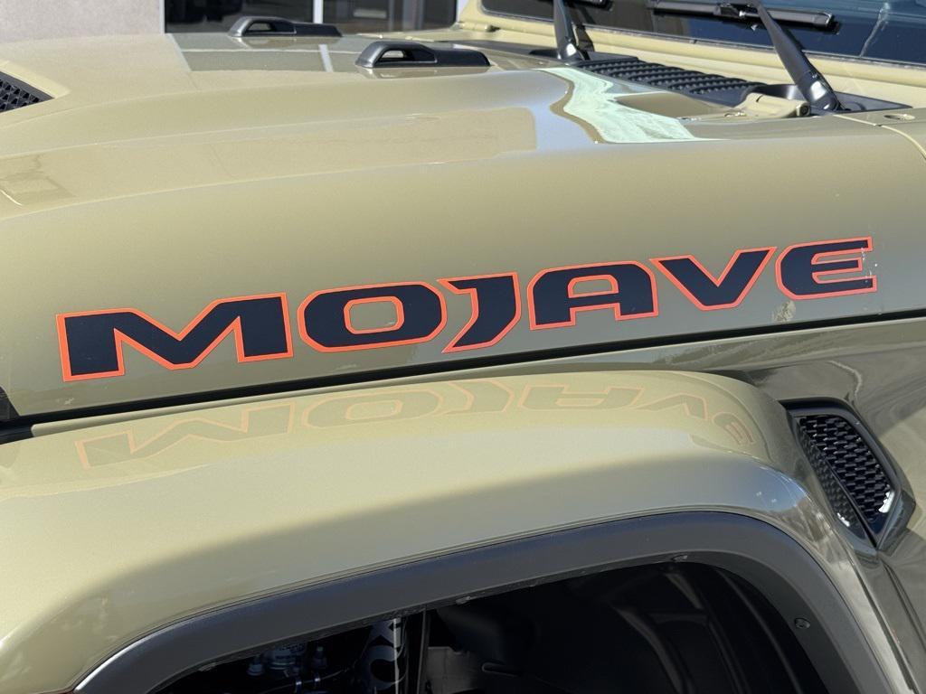 new 2025 Jeep Gladiator car, priced at $48,456