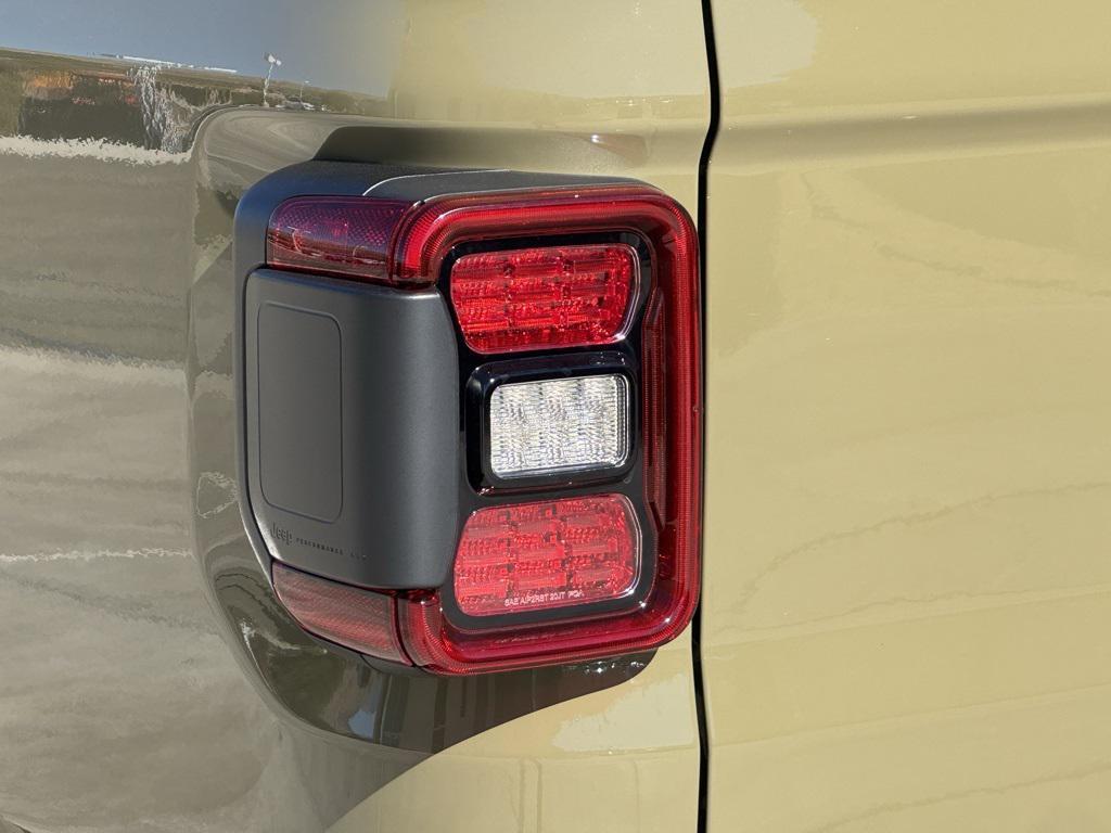 new 2025 Jeep Gladiator car, priced at $48,456