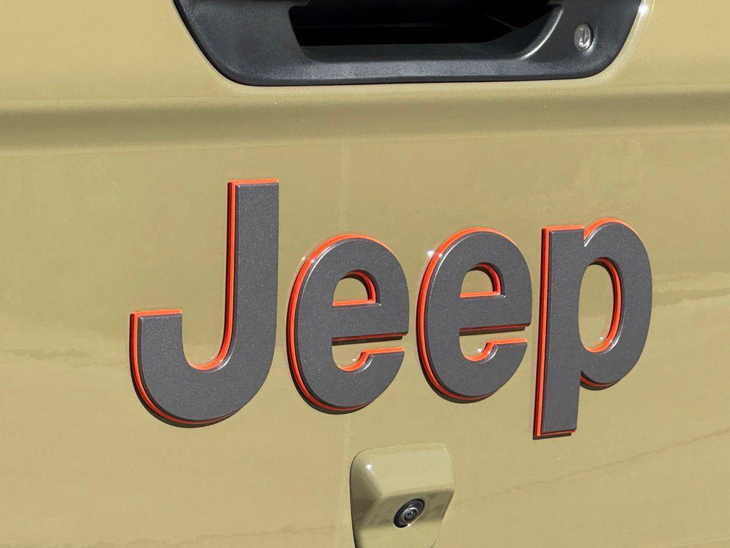 new 2025 Jeep Gladiator car, priced at $48,456