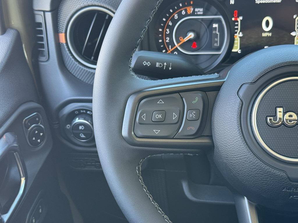 new 2025 Jeep Gladiator car, priced at $48,456