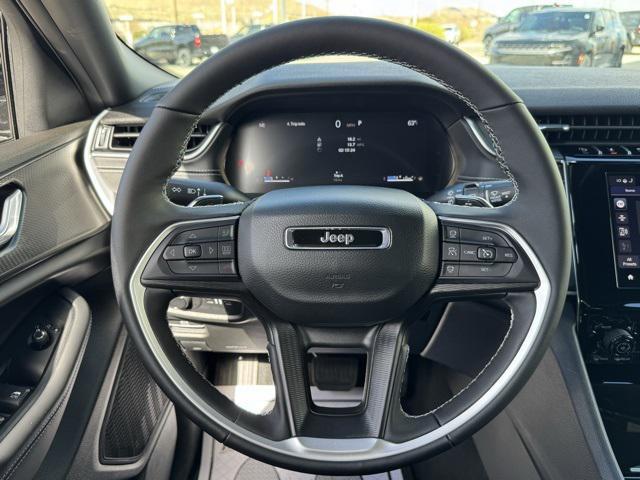 new 2025 Jeep Grand Cherokee car, priced at $42,200