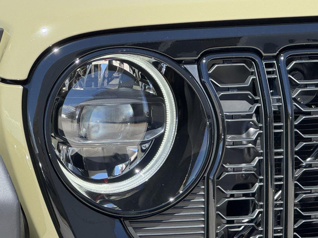 new 2025 Jeep Wrangler car, priced at $51,080