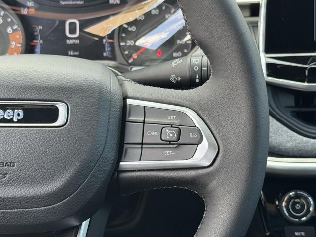 new 2025 Jeep Compass car, priced at $30,760