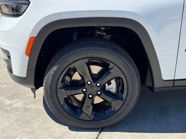 new 2025 Jeep Grand Cherokee L car, priced at $42,740
