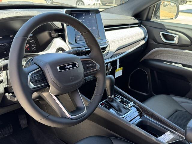 new 2025 Jeep Compass car, priced at $30,760
