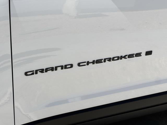 new 2025 Jeep Grand Cherokee car, priced at $44,033