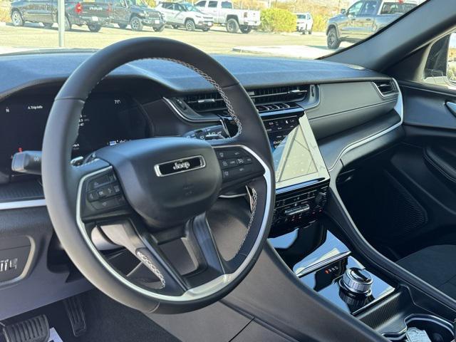 new 2025 Jeep Grand Cherokee car, priced at $44,033
