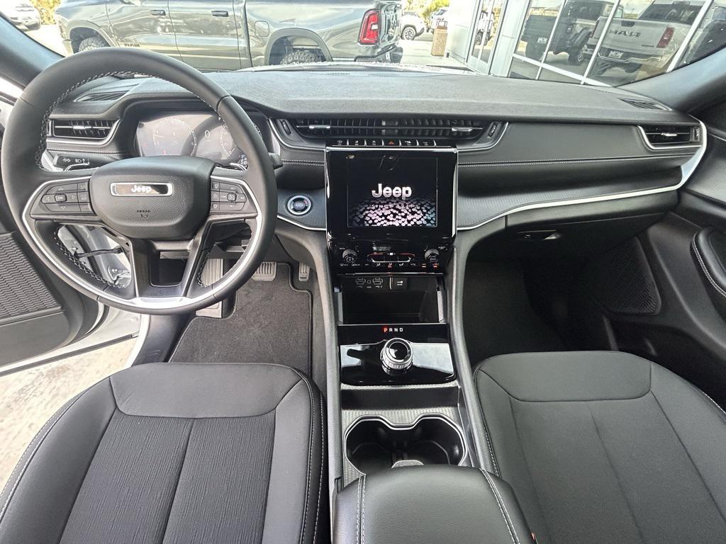 new 2025 Jeep Grand Cherokee L car, priced at $37,941