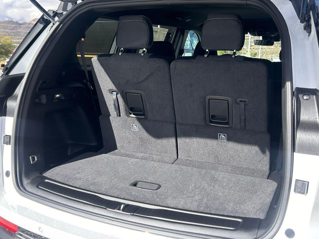 new 2025 Jeep Grand Cherokee L car, priced at $37,941