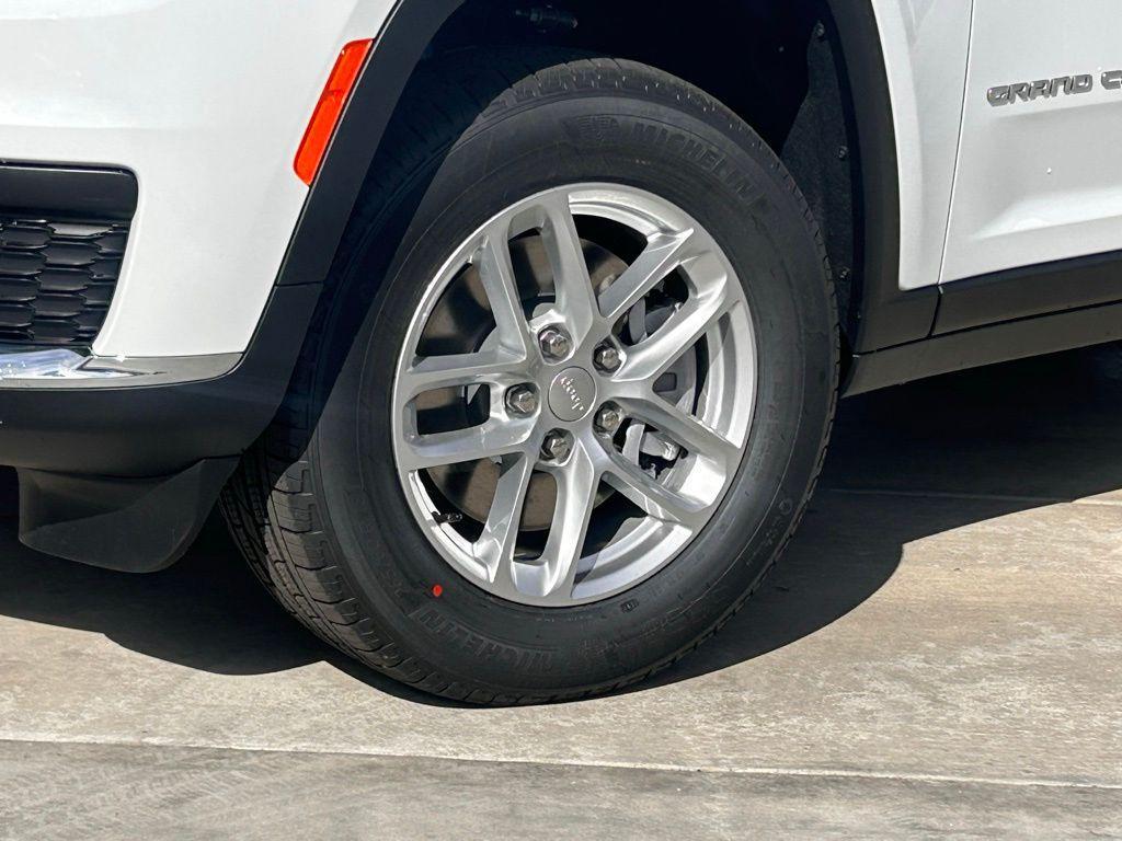 new 2025 Jeep Grand Cherokee L car, priced at $37,941