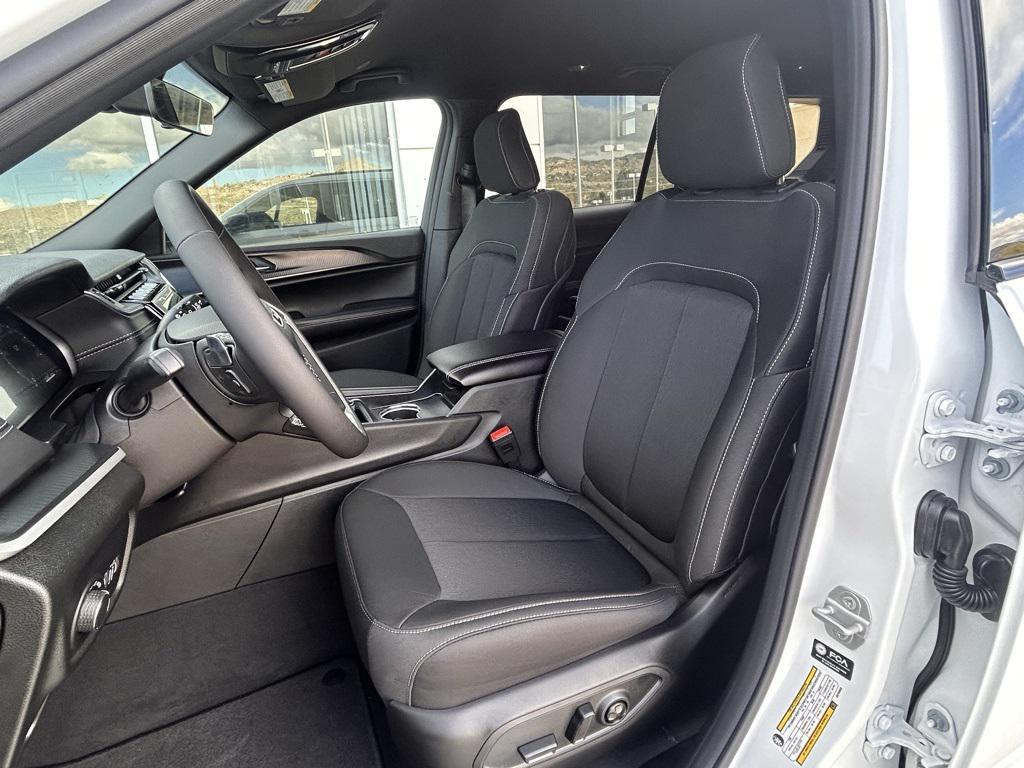 new 2025 Jeep Grand Cherokee L car, priced at $37,941