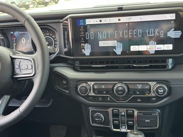 new 2025 Jeep Gladiator car, priced at $45,364