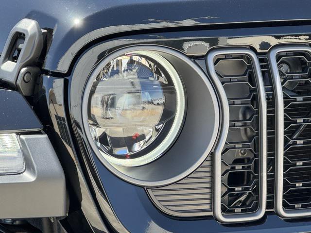 new 2025 Jeep Gladiator car, priced at $55,433