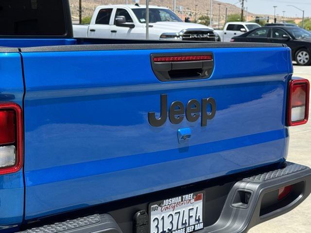 used 2025 Jeep Gladiator car, priced at $38,500