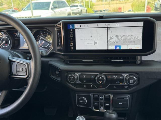 used 2025 Jeep Gladiator car, priced at $38,500