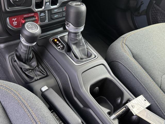 new 2025 Jeep Wrangler car, priced at $48,580