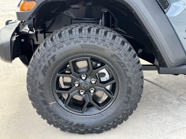 new 2025 Jeep Wrangler car, priced at $48,580
