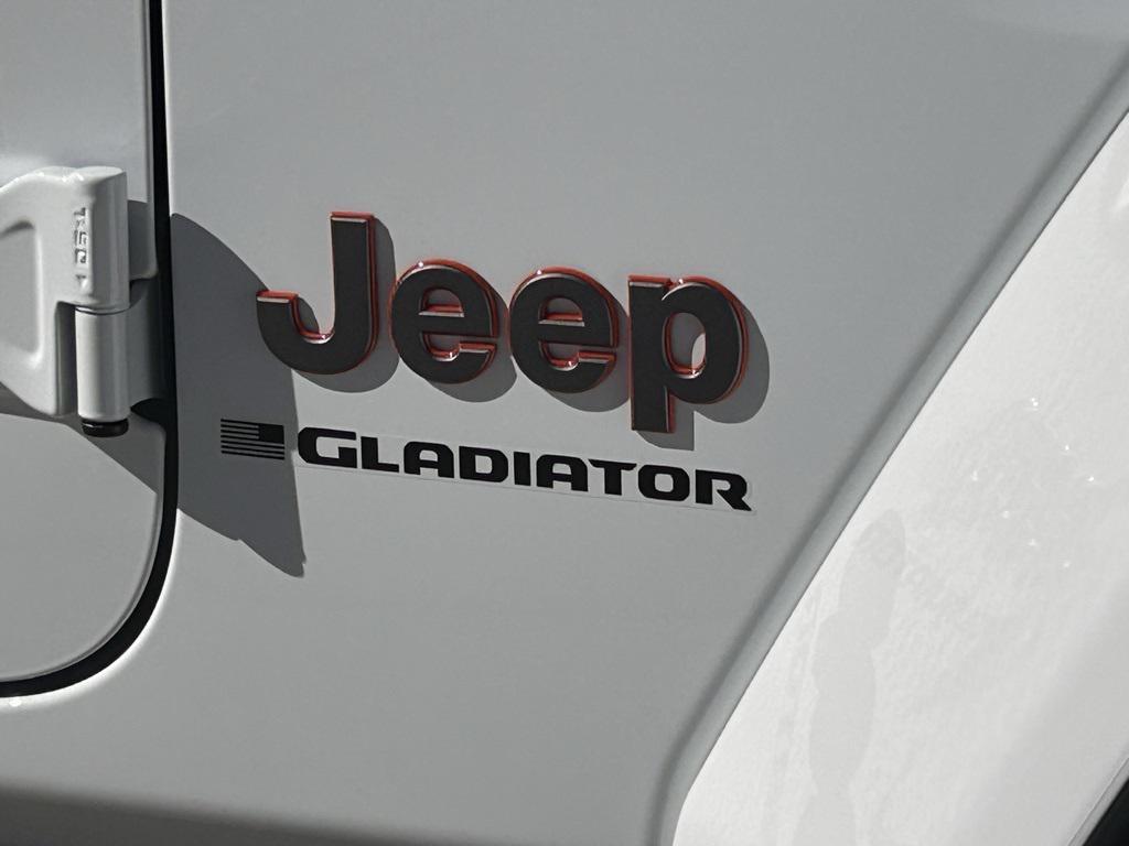 new 2025 Jeep Gladiator car, priced at $60,509