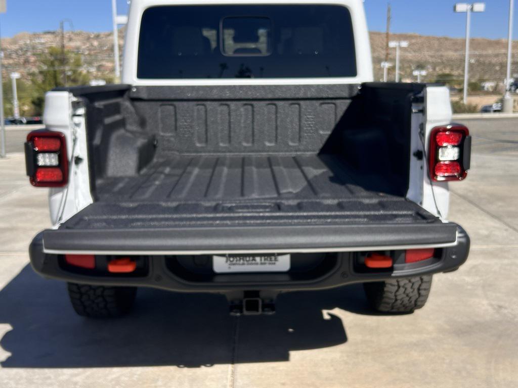 new 2025 Jeep Gladiator car, priced at $60,509