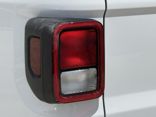 new 2025 Jeep Gladiator car, priced at $45,484
