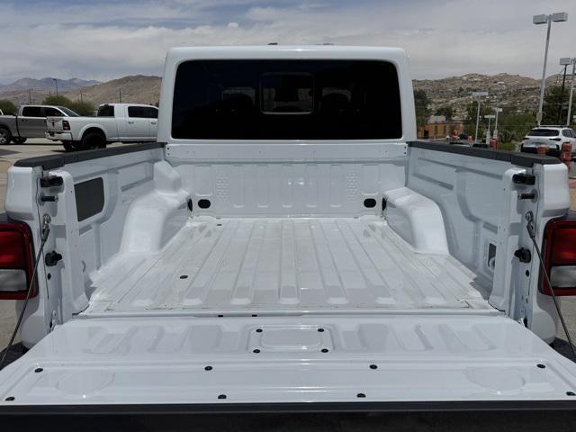new 2025 Jeep Gladiator car, priced at $45,484
