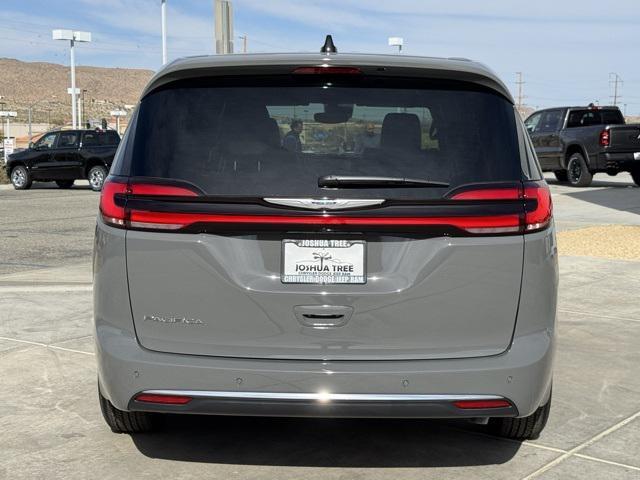 new 2025 Chrysler Pacifica car, priced at $40,302