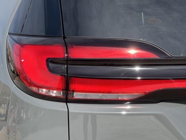 new 2025 Chrysler Pacifica car, priced at $40,302