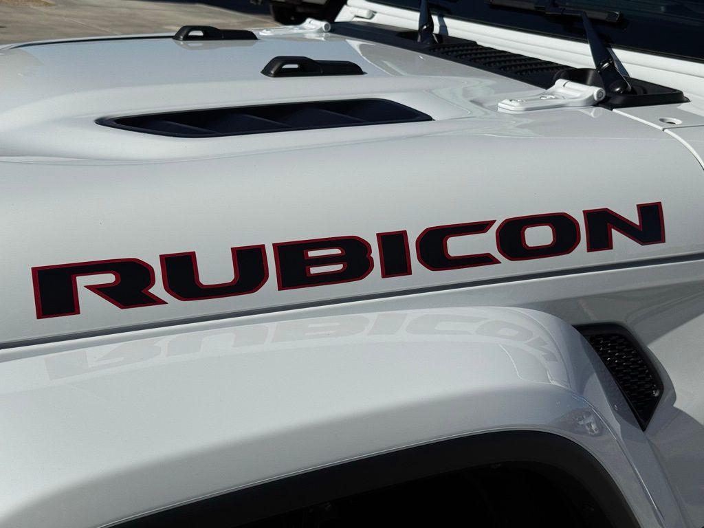 new 2026 Jeep Gladiator car, priced at $58,230