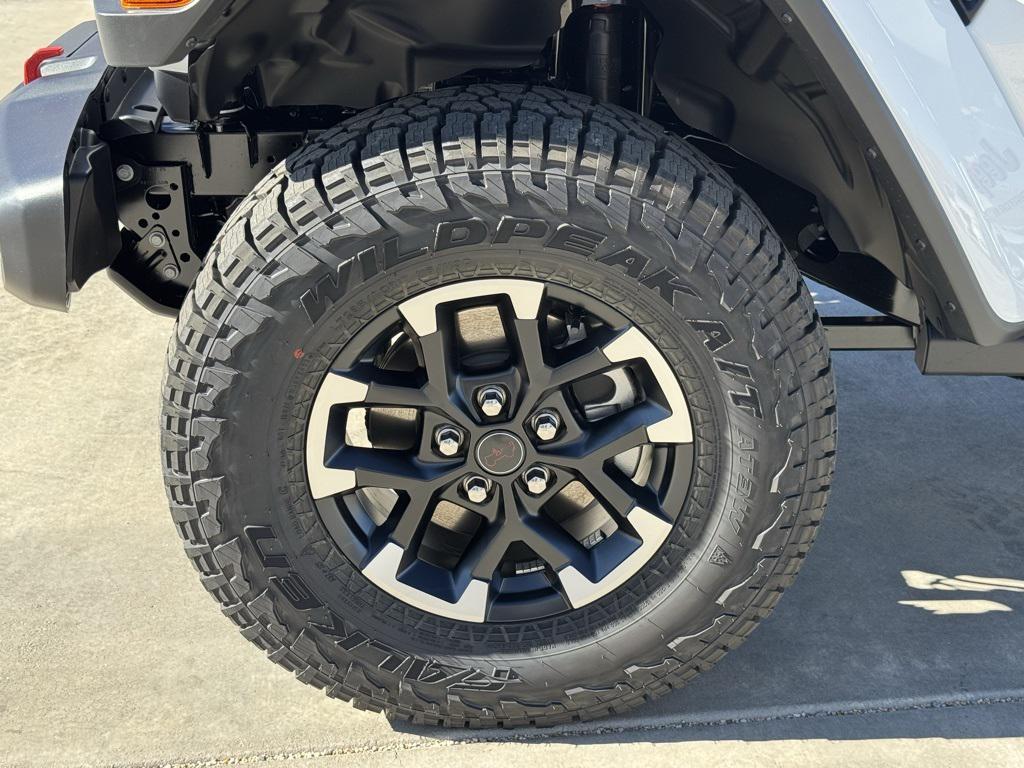 new 2026 Jeep Gladiator car, priced at $57,230