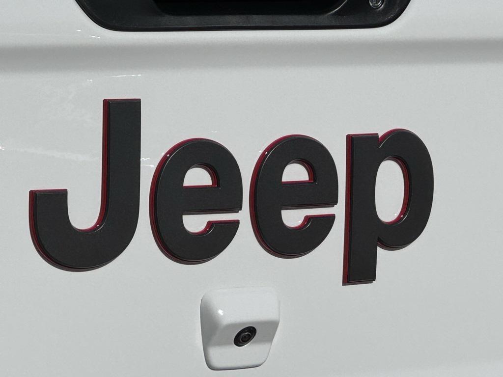 new 2026 Jeep Gladiator car, priced at $57,230