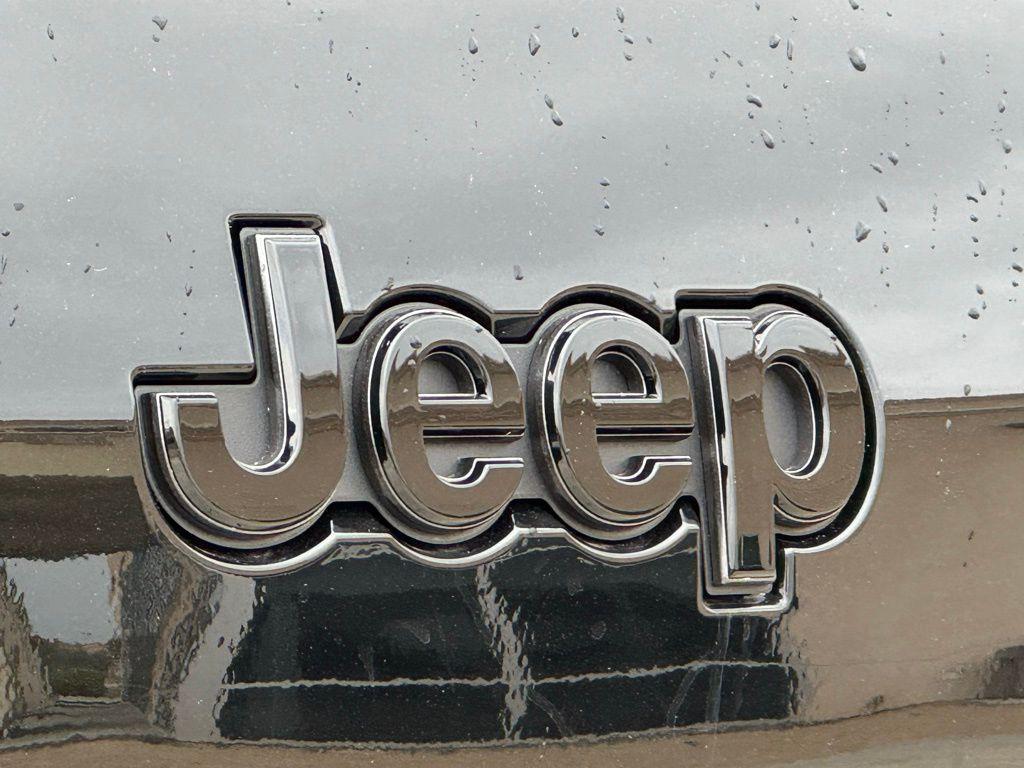 new 2025 Jeep Grand Cherokee L car, priced at $44,566