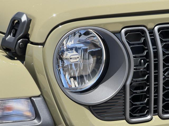 new 2025 Jeep Gladiator car, priced at $45,364