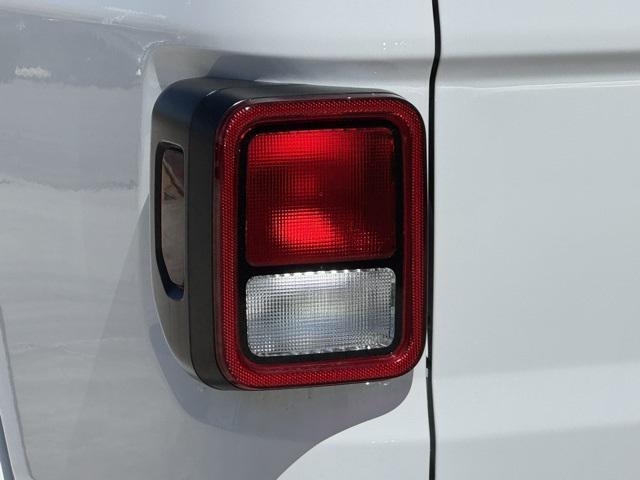 new 2025 Jeep Gladiator car, priced at $41,354