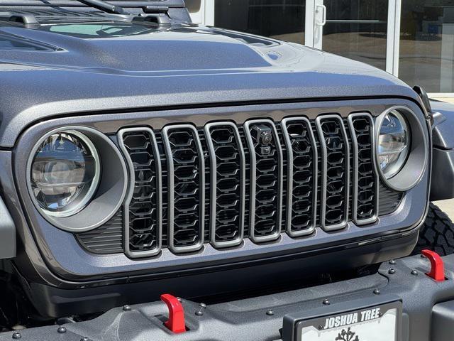 new 2025 Jeep Gladiator car, priced at $55,004