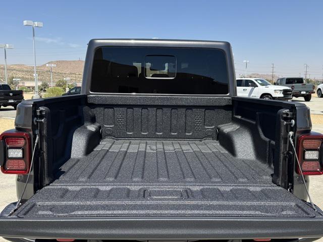 new 2025 Jeep Gladiator car, priced at $55,004