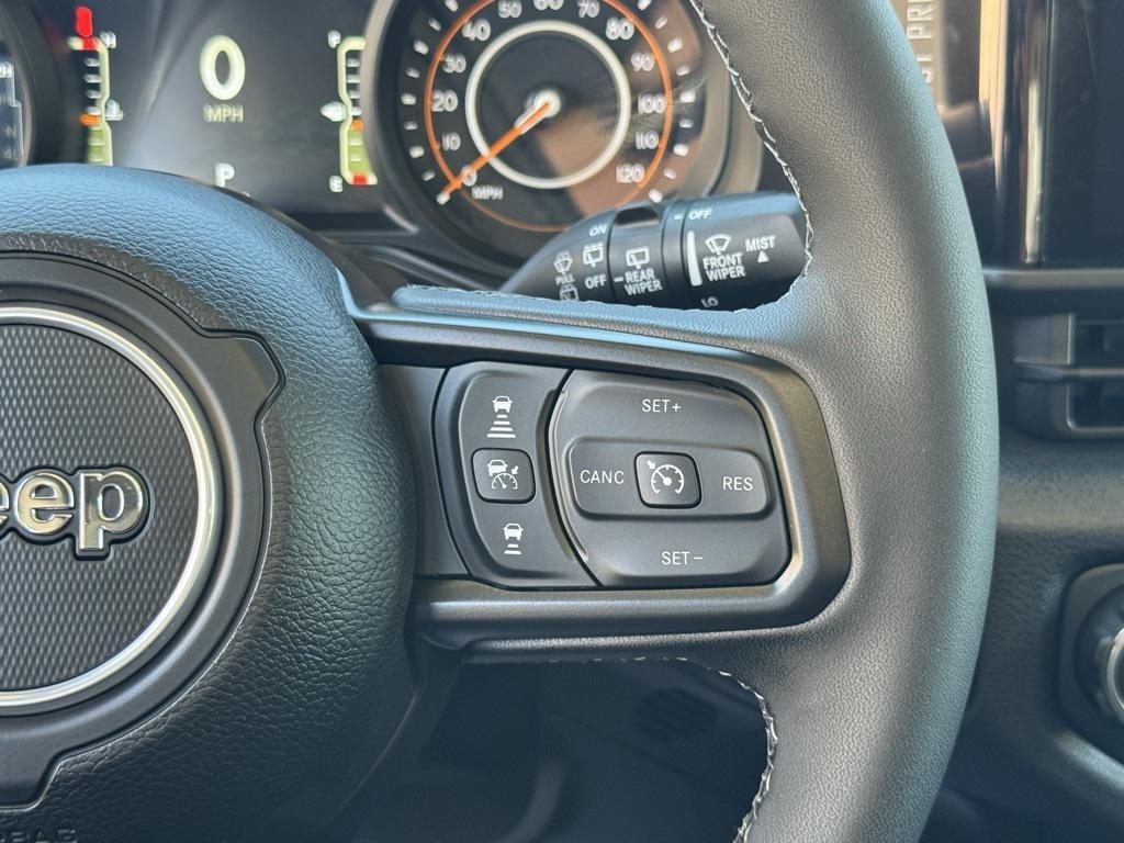 new 2025 Jeep Wrangler car, priced at $53,075