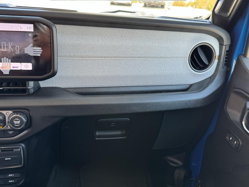 new 2025 Jeep Wrangler car, priced at $53,075