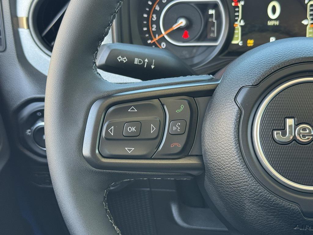 new 2025 Jeep Wrangler car, priced at $53,075