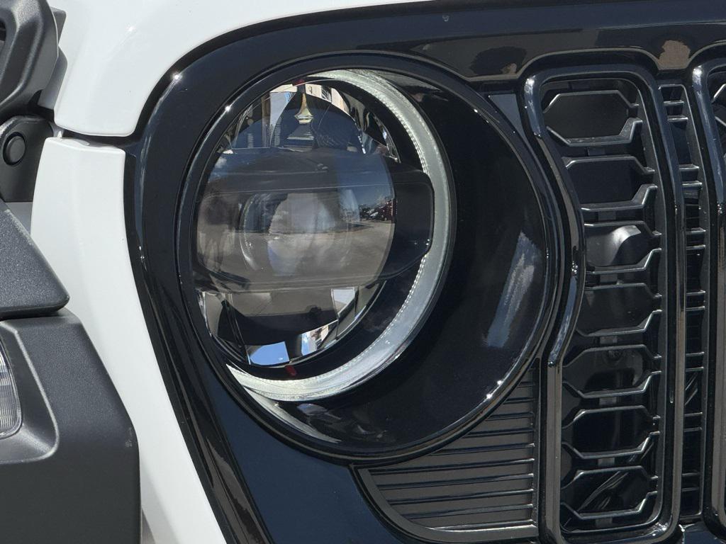new 2025 Jeep Wrangler car, priced at $52,480