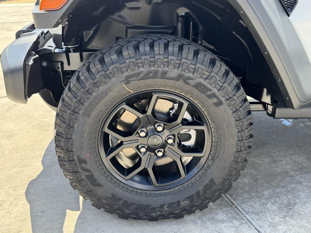 new 2025 Jeep Wrangler car, priced at $52,480