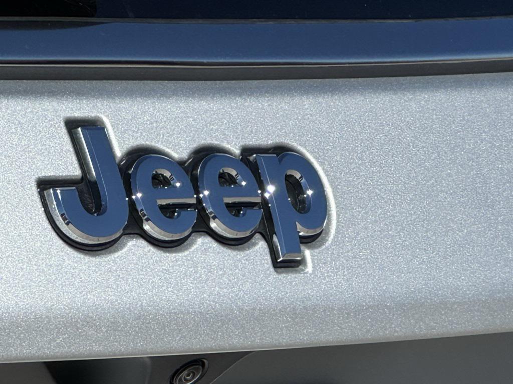new 2025 Jeep Compass car, priced at $29,260