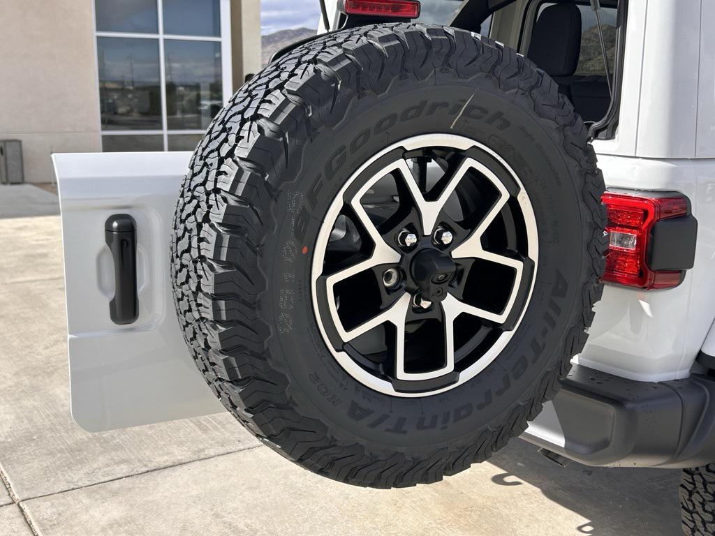 new 2026 Jeep Wrangler car, priced at $55,560