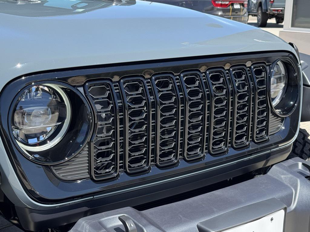 new 2025 Jeep Wrangler car, priced at $52,575