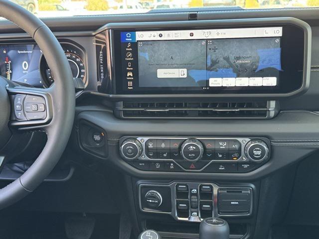 new 2025 Jeep Gladiator car, priced at $44,502